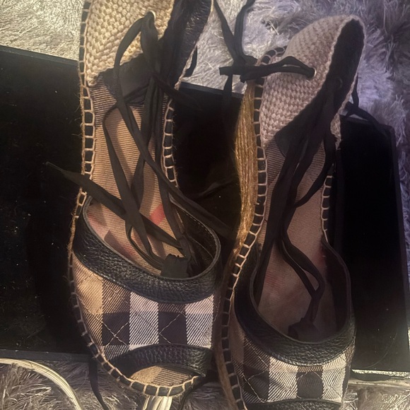 Burberry Black and Tan Wedges - Picture 1 of 7